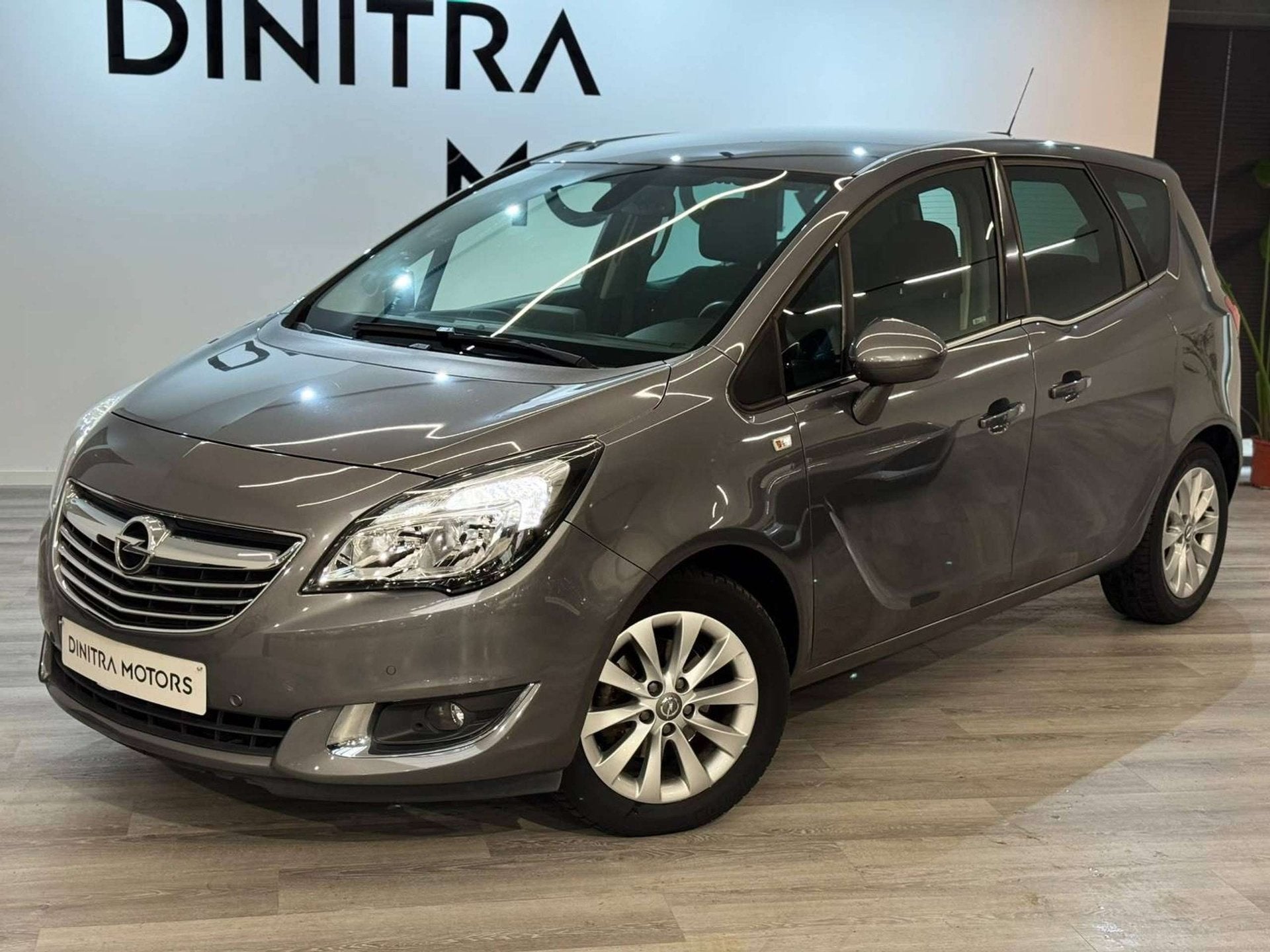 Opel Meriva 1.4 Turbo - Camera/Navi/Cruise/*TOPSTAAT!, Dealer onderhouden, Gebruikt, 4 cilinders, 120 pk