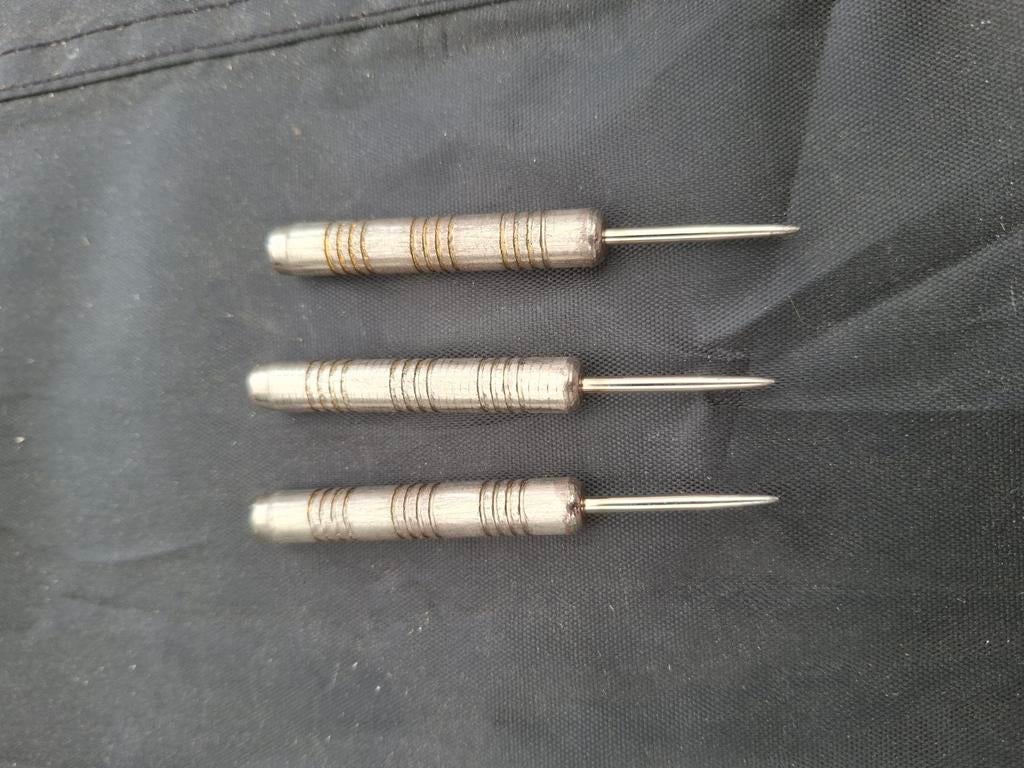 Dartspijlen, Ophalen