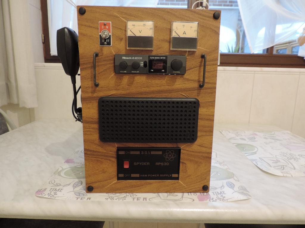 Station de base CB FM + transfo + haut-parleur + antenne, Autres marques, Moins de 60 watts, Comme neuf, Enlèvement