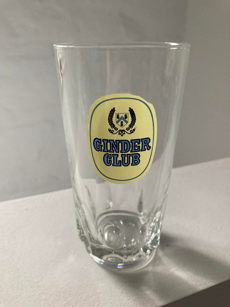 bierglas Ginder Club Martinas Merchtem, Verzamelen, Ophalen of Verzenden, Zo goed als nieuw