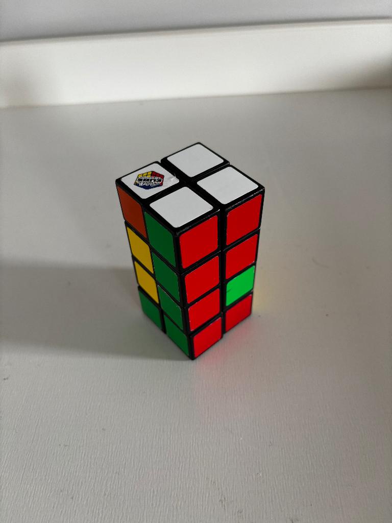Rubik kubus, Rubik's cube 2 x 4 / of 3 x 3, Hobby en Vrije tijd, Ophalen of Verzenden, Zo goed als nieuw, Rubik's of 3D-puzzel