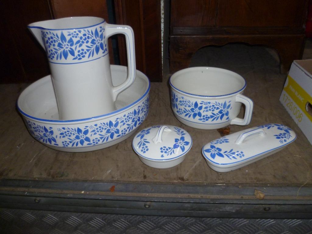 OUDE LAVABO SET, Ophalen