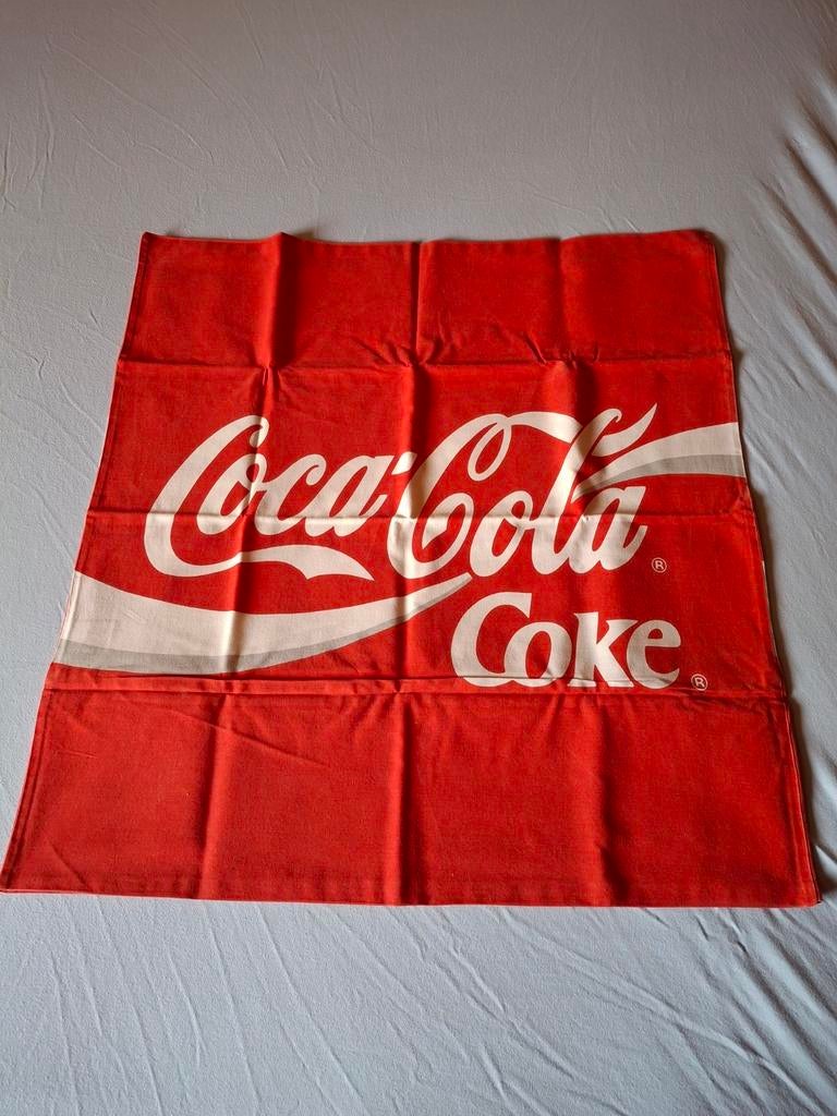 Kussensloop coca cola, Huis en Inrichting, Gebruikt, Eenpersoons, Hoeslaken of Sloop, Ophalen of Verzenden