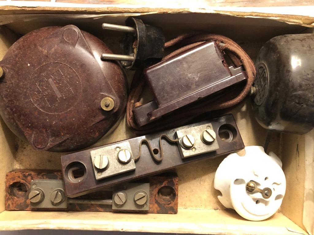 Bakeliet, porselein, oude elektrische apparatuur (transforma, Ophalen