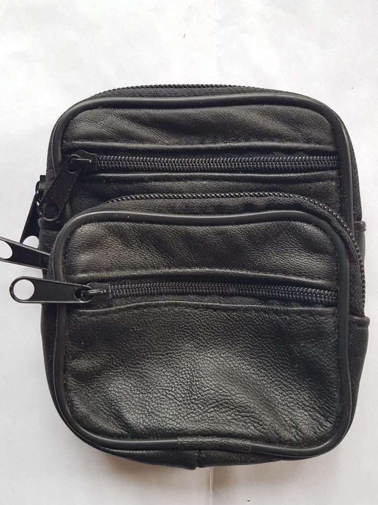 Sacoche étui en cuir 10,5 x 8,5 cm, Bijoux, Sacs & Beauté, Sacs | Sacs de voyage & Petits Sacs de voyage, Utilisé, Noir, Moins de 40 cm