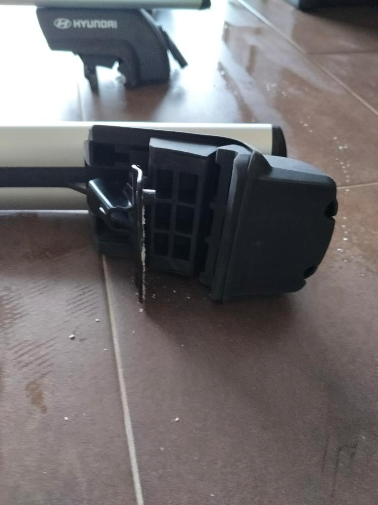 Barre de toit hyundai Tucson, Enlèvement, Utilisé, Hyundai