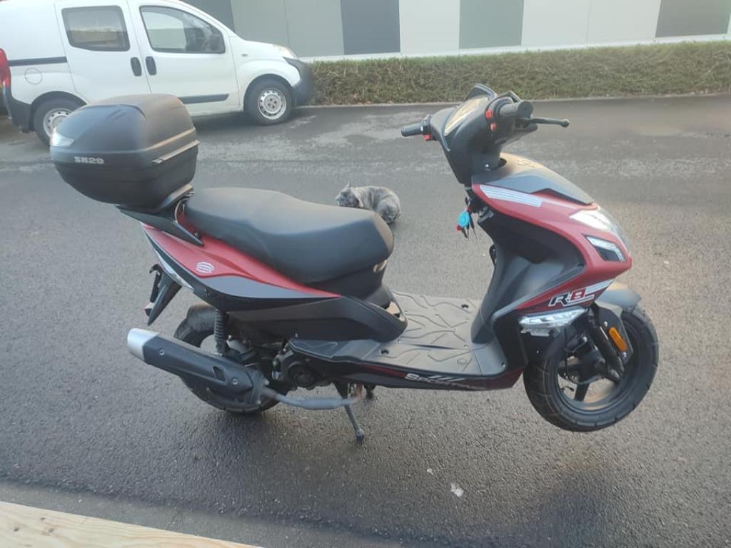 agm r8 klasse a scooter, Zo goed als nieuw, Benzine, Ophalen, Overige merken