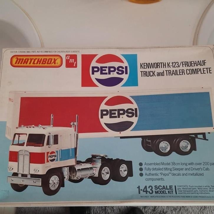 Kit AMT/MATCHBOX 1/43 : PEPSI KENWORTH K123 *VINTAGE*NEUF*, Neuf, Enlèvement, 1:32 à 1:50, Camion