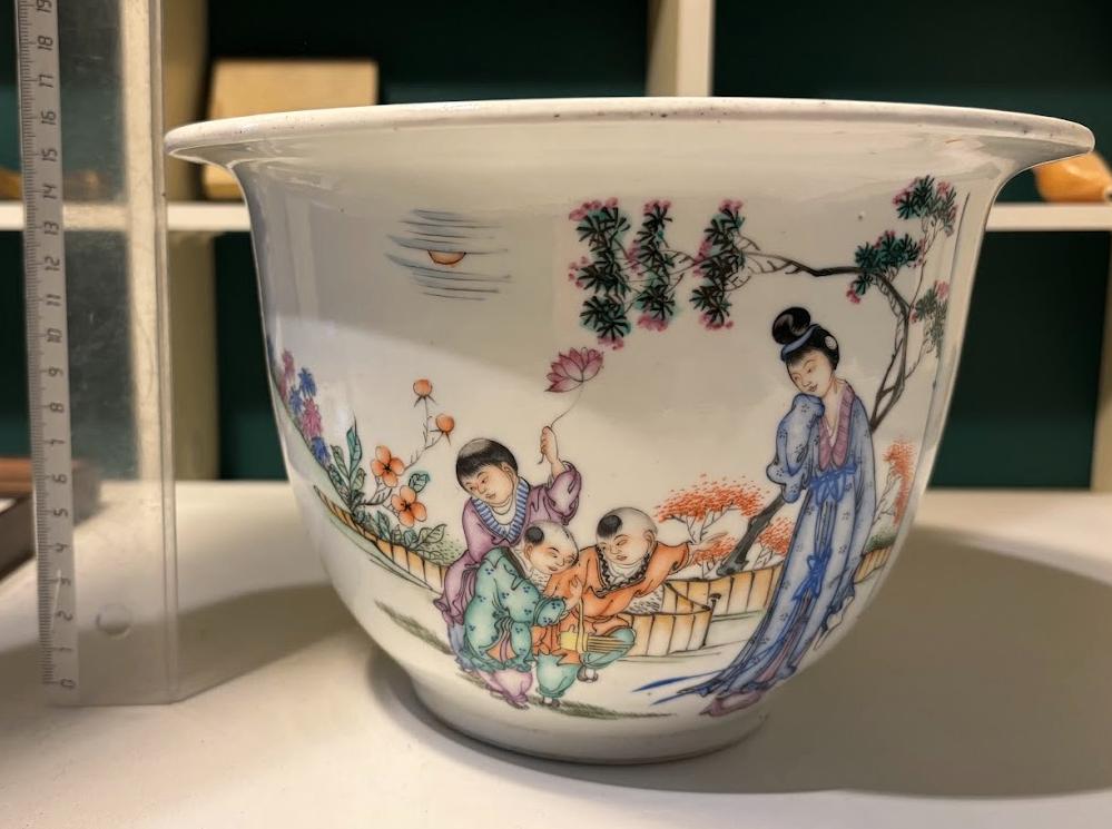 antieke chinese porceleinen bloempot familie-tafereel, Ophalen