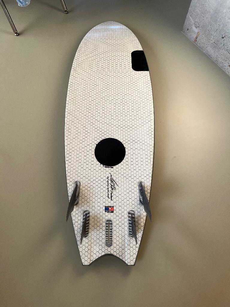 lost puddle fish surfboard, perfecte staat ( 5,10 ), Sports nautiques & Bateaux, Planche à voile sur vague, Enlèvement, Fish