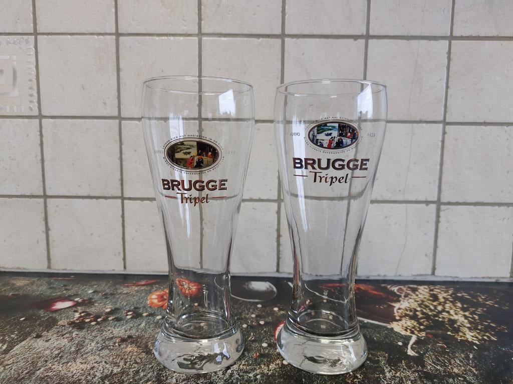 Brugge Tripel 2 verres différents, Enlèvement ou Envoi, Comme neuf, Verre à bière