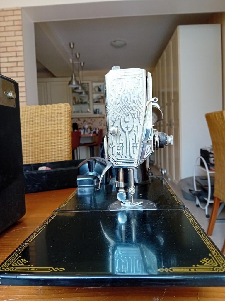 Machine à coudre Singer 221K1 vintage, Enlèvement