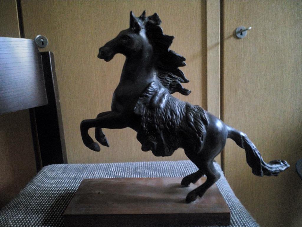 bronzen paard, Enlèvement