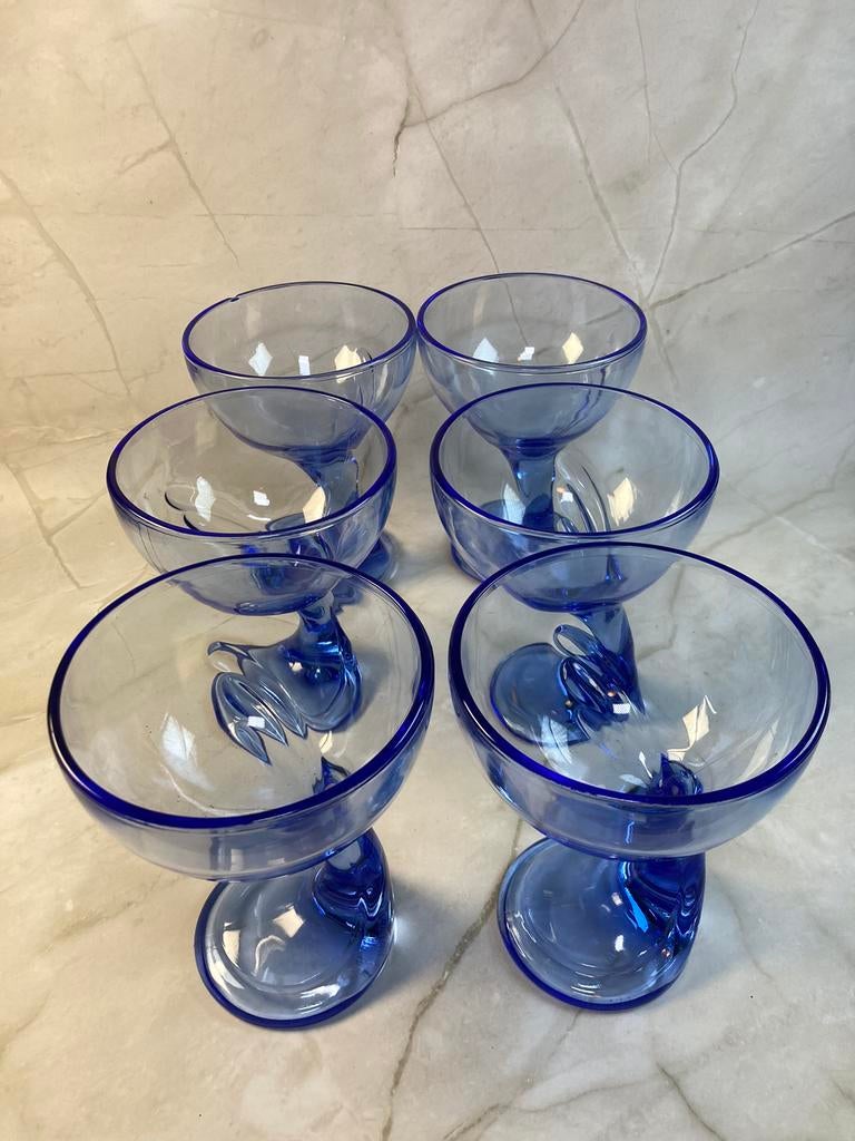 5 Verres à pied en verre bleu 'Jerba' par Bormioli Rocco, Collections, Enlèvement ou Envoi, Comme neuf