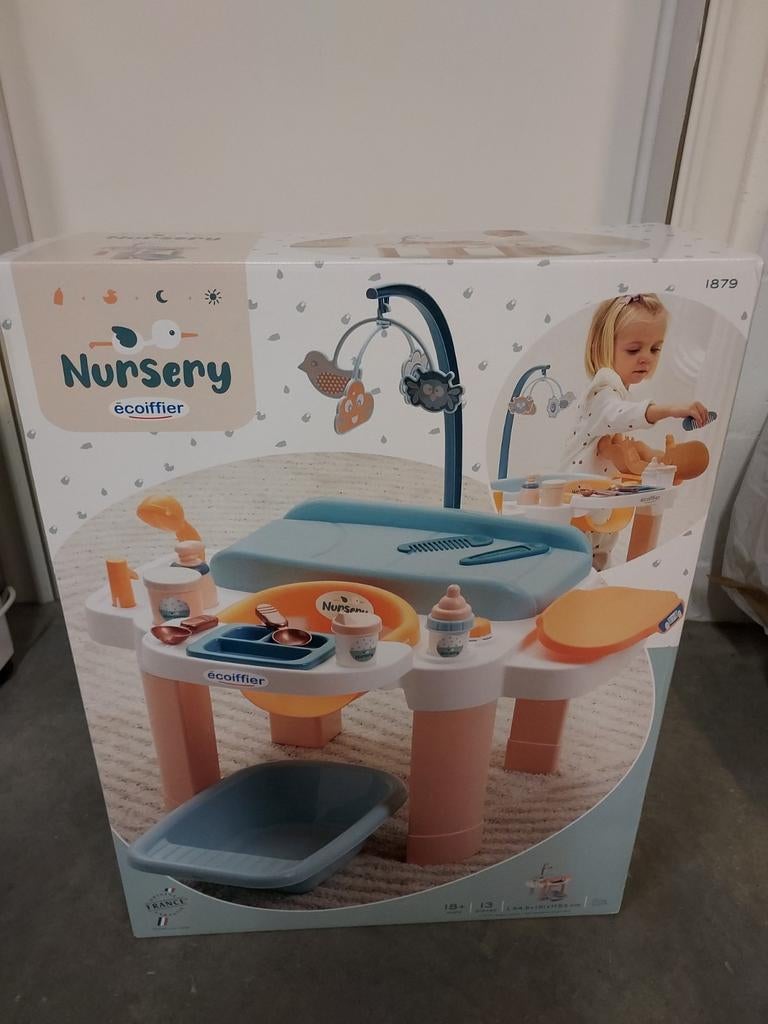 Nursery écoiffier 18m+ (nieuw, ongeopend), Kinderen en Baby's, Speelgoed | Speelkeukens, Zo goed als nieuw, Ophalen