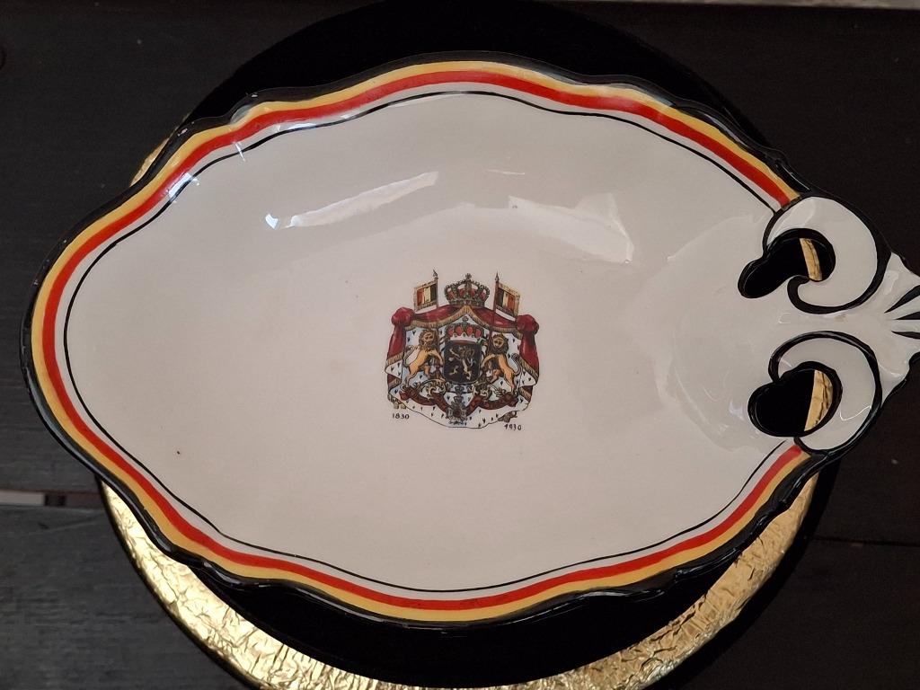 porseleinen boboniere Belgische Dynastie, Verzenden, Gebruikt, Servies
