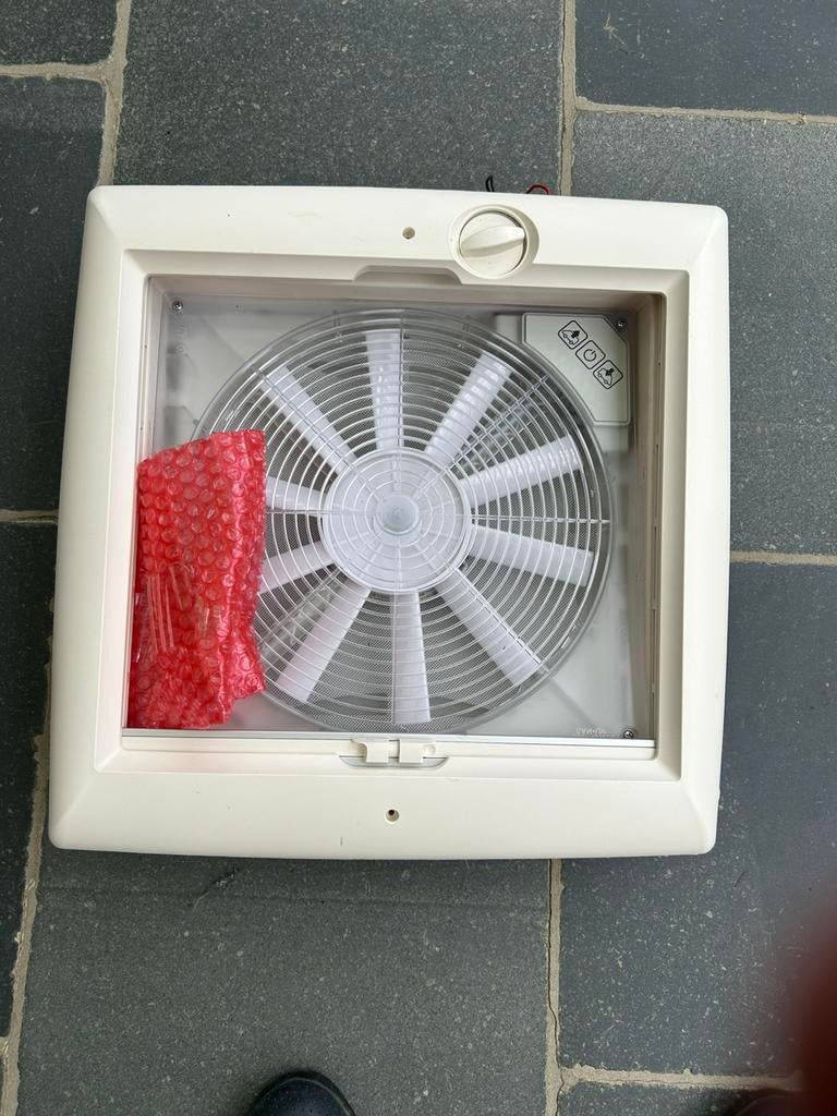 Dak ventilator van rollerteam 266tl, Caravans en Kamperen, Mobilhome-accessoires, Ophalen, Nieuw