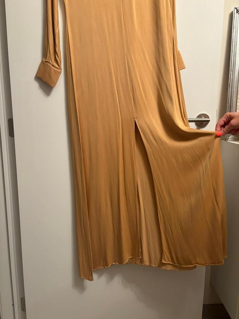 Nouveau ! Robe Astrid Black Label taille M en satin, Vêtements | Femmes, Enlèvement ou Envoi, Comme neuf, Taille 38/40 (M)