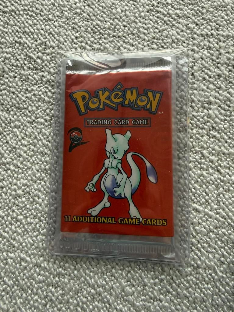 Pokemon Boosterpack base set 2, Hobby en Vrije tijd, Ophalen of Verzenden, Zo goed als nieuw, Booster