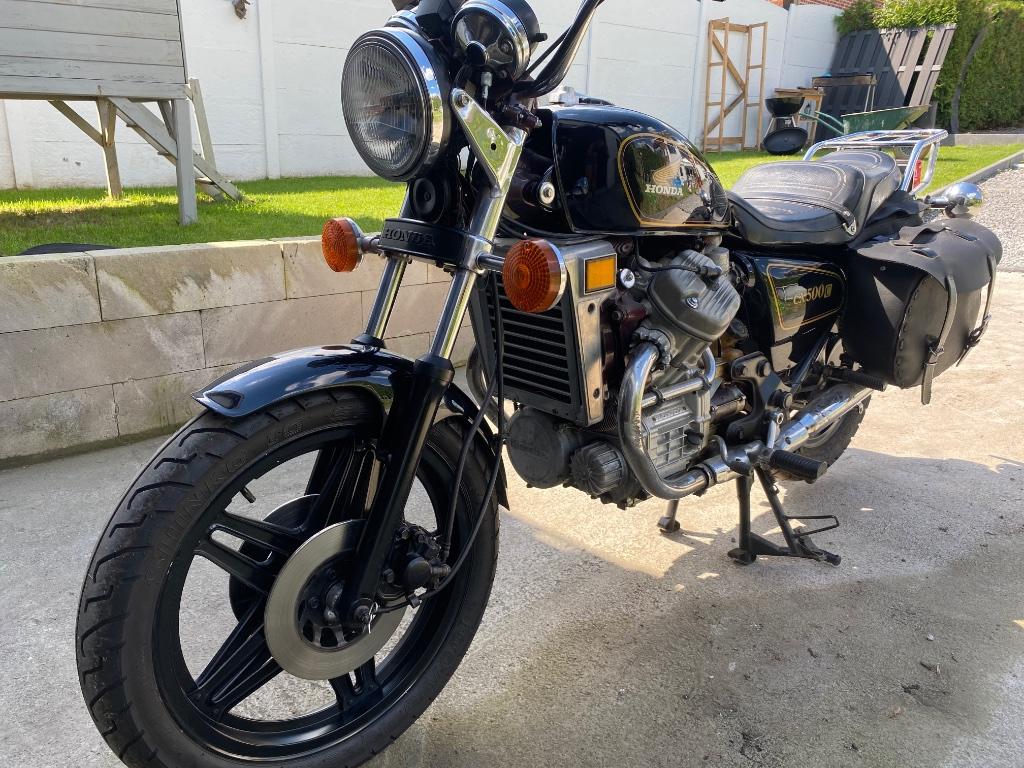 Honda cx500c 1983 très propre !!, Motos, Motos | Honda, 2 cylindres, Particulier