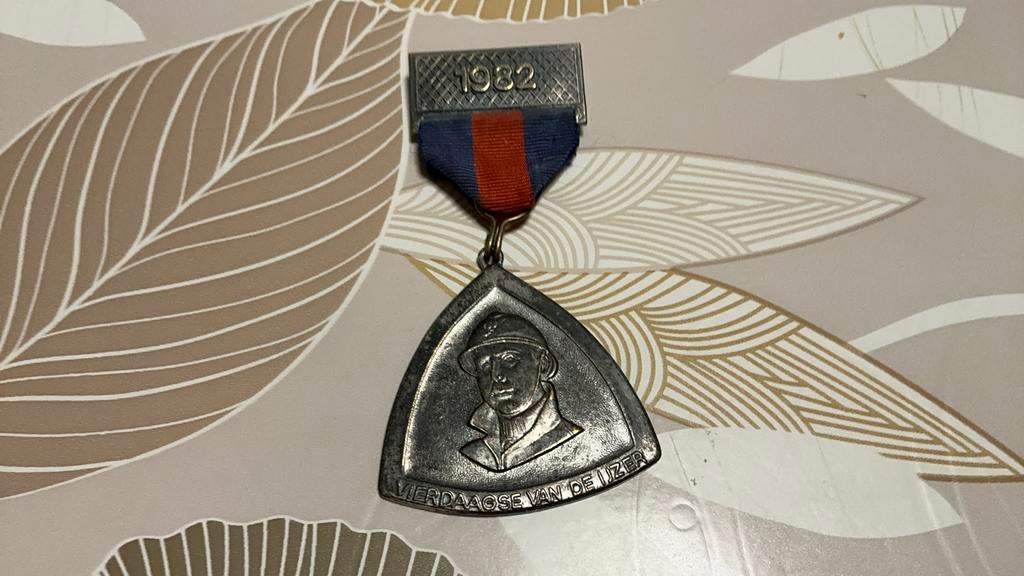 Medaille 1982 ‘Vierdaagse van de ijzer, Verzenden