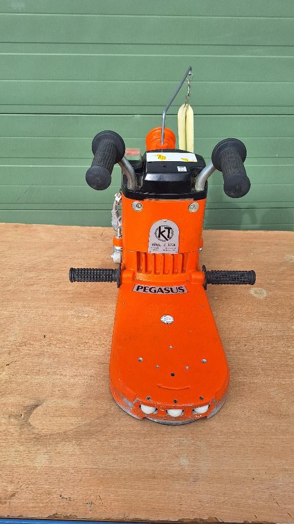 Kantenschuurmachine paketschuur  230V Künzle & Tasin, Doe-het-zelf en Bouw, Gereedschap | Schuurmachines, Ophalen, Gebruikt, 1200 watt of meer