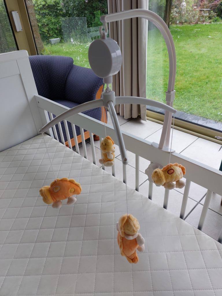 Leuke park/bedmobiel met muziekje (opwindsysteem), Ophalen, Zo goed als nieuw, Mobiel, Met geluid