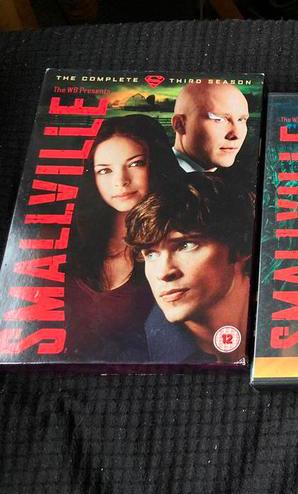 Smallville seizoen 3 DVD (4 & 9 verkocht), Enlèvement ou Envoi, Comme neuf