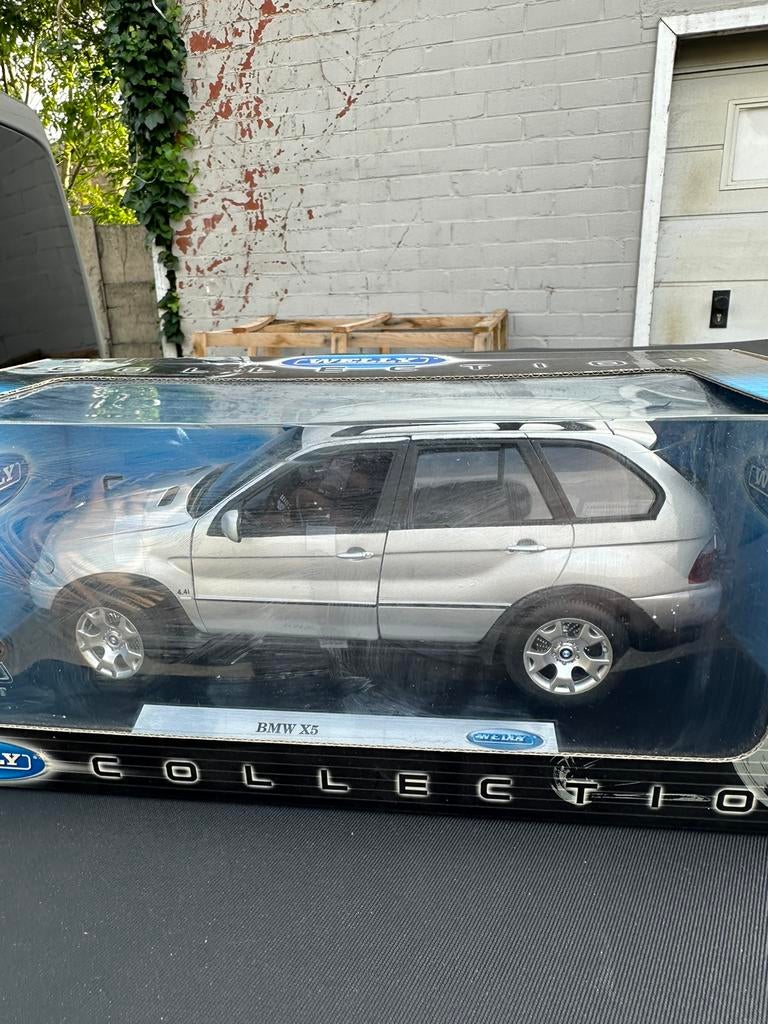 Bmw x5 sport pack , first serie 1/18, Ophalen, Nieuw, Autoart