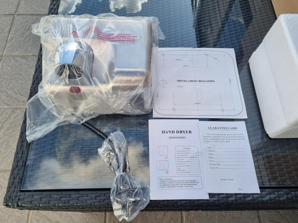 2 x Rvs Handdroger nieuw!, Ophalen, Zo goed als nieuw