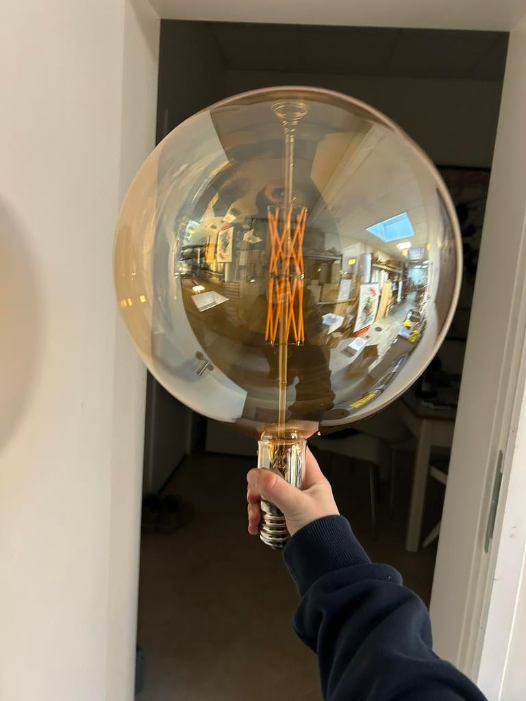 Grosse Ampoule moderne, Maison & Meubles, Lampes | Lampes en vrac, Enlèvement ou Envoi, Comme neuf, Ampoule