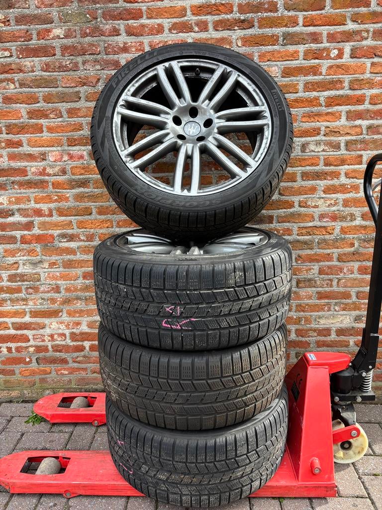 Maserati winterbanden met velg 20 inch, Auto-onderdelen, Banden en Velgen, Ophalen, Velg(en), Winterbanden, 20 inch