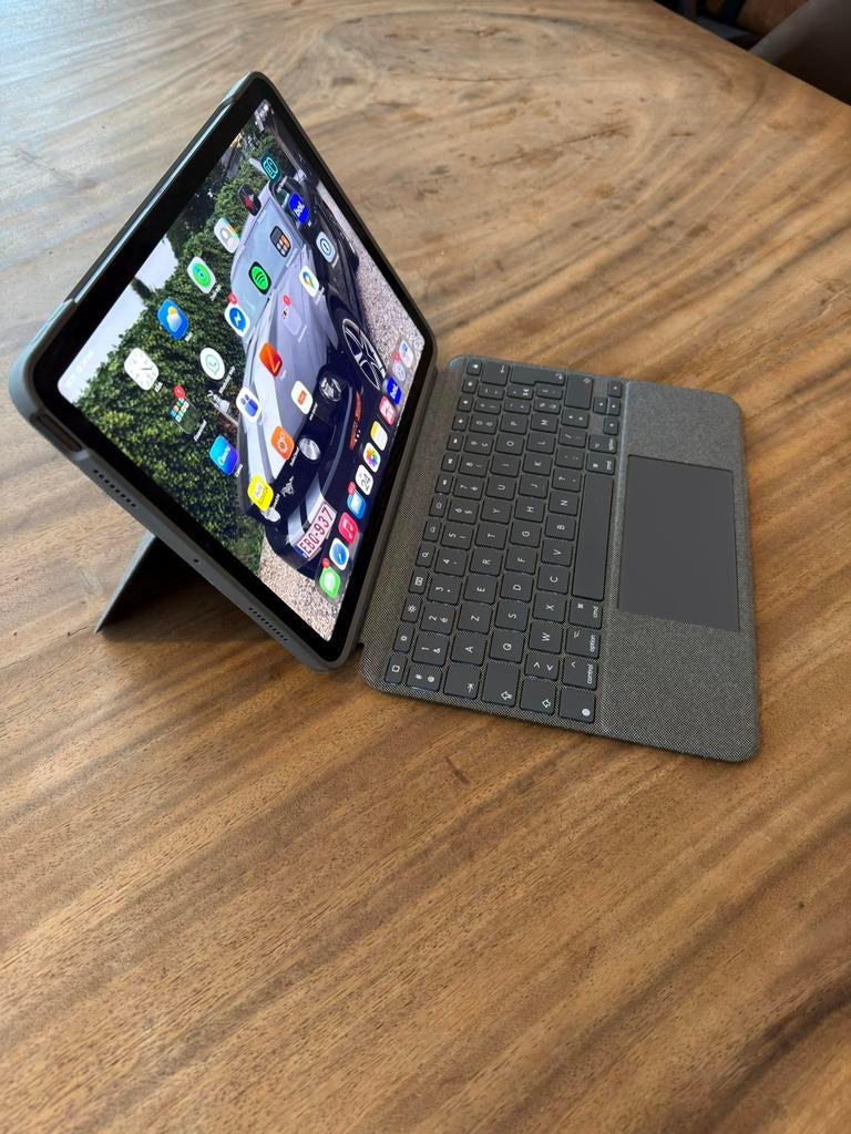 Apple ipad air 5g cellular 5th gen met keyboard-case, Enlèvement, Comme neuf, Apple iPad