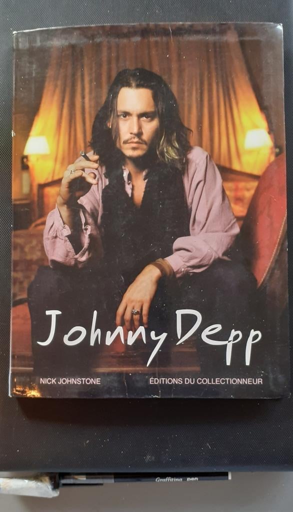 §  Livre sur Johnny depp (74), Enlèvement ou Envoi, Utilisé