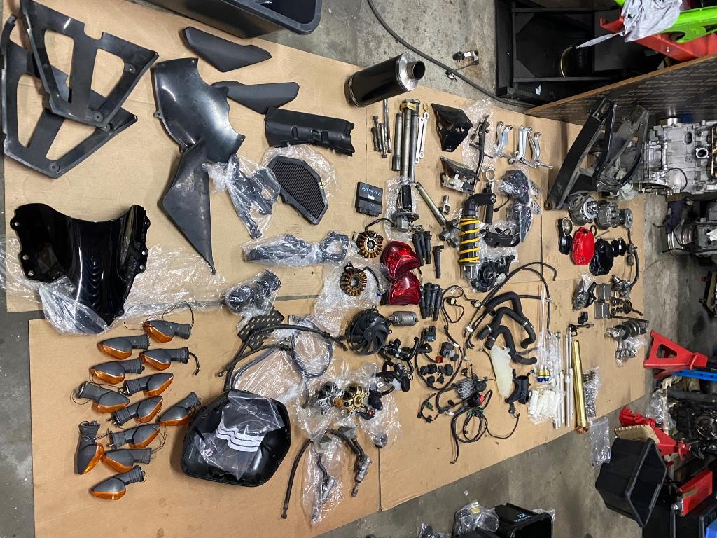 pieces Suzuki gsxr 600 K4 K5 2004 2005, Motos, Enlèvement