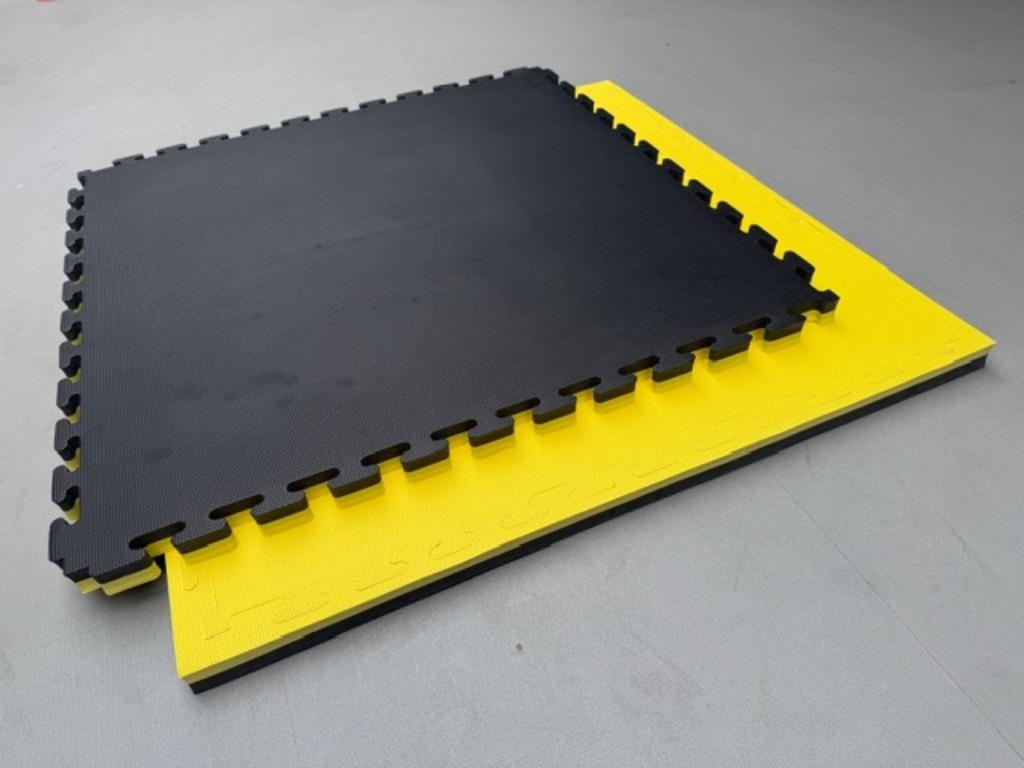 Tatamis PREMIUM 1mx1m - 4cm epaisseur. Mousse EVA Jaune/noir, Sports & Fitness, Sports de combat & Self-défense, Neuf, Enlèvement ou Envoi