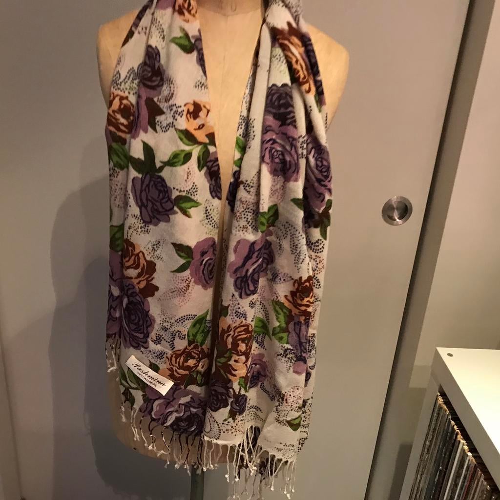 Pashmina bloem print in cashmere, Enlèvement ou Envoi, Comme neuf, Pashmina