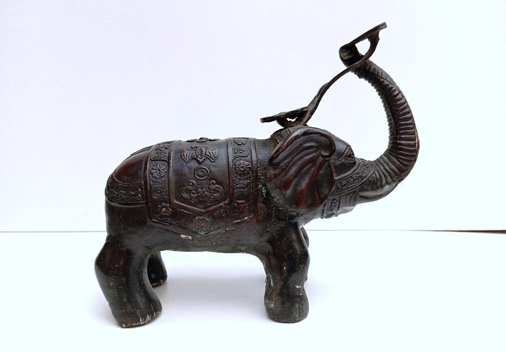 statue en bronze FENG SHUI éléphant rare, Antiquités & Art, Enlèvement ou Envoi, Bronze