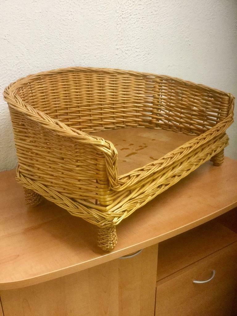 Prachtige rieten hondenmand, Ophalen, Gebruikt