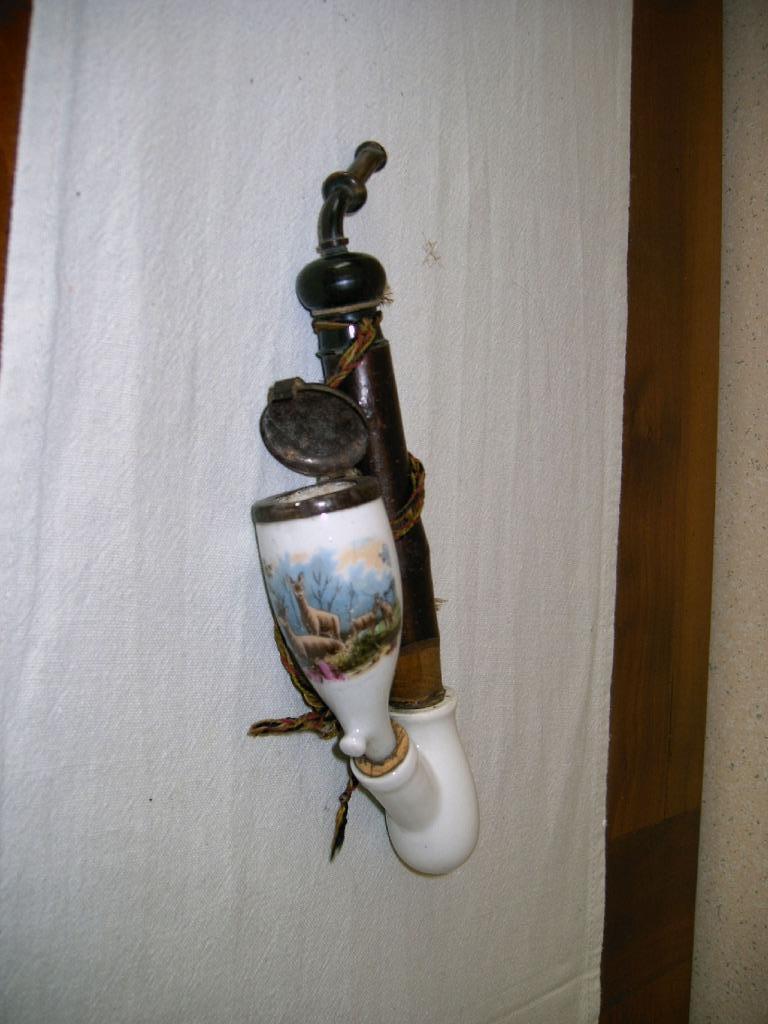 Pipe en porcelaine, Enlèvement
