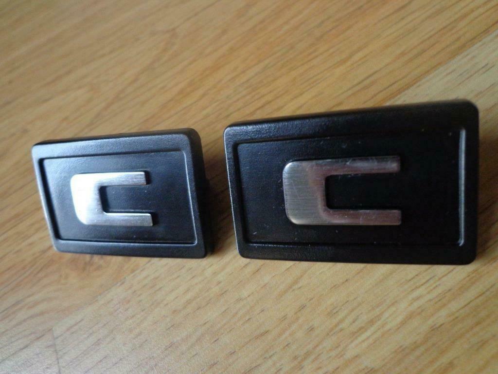 Jeu de sigles "C" d'origine neufs VW GOLF 2 1984 à 1987, Neuf, Enlèvement ou Envoi, Volkswagen, Garde-boue