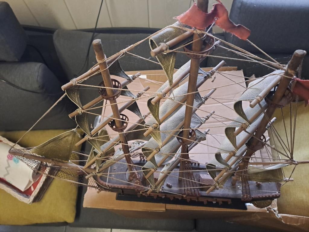 Bateau à vendre, Enlèvement