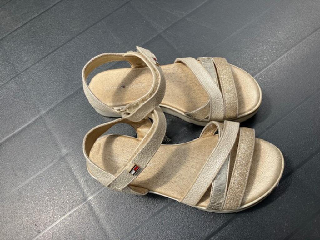 Sandalen Tommy, Enfants & Bébés, Vêtements enfant | Chaussures & Chaussettes, Enlèvement ou Envoi, Tommy Hilfiger, Utilisé, Chaussures