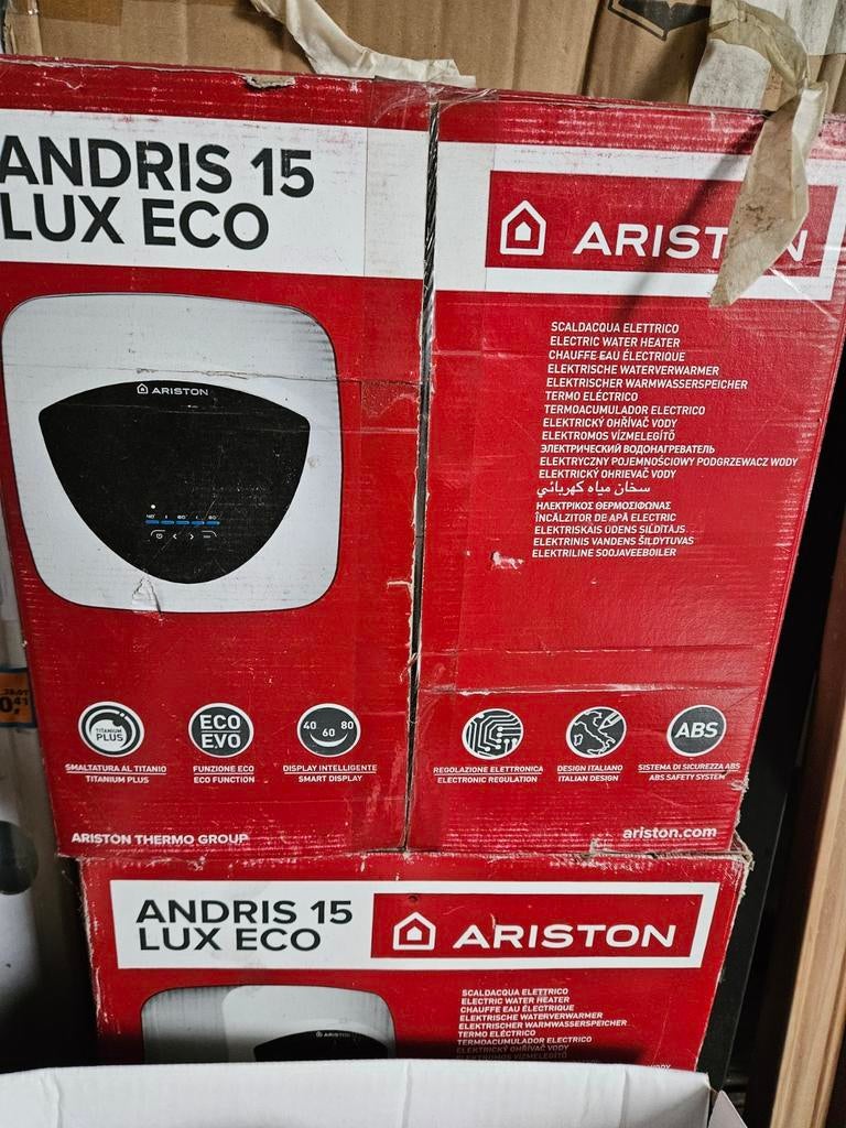 Boiler 15 liter ARISTON waterverwarmer Nieuwe voor 150 euro, Doe-het-zelf en Bouw, Ophalen, Boiler