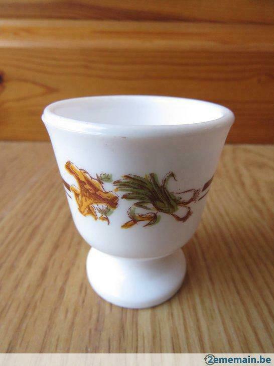 vintage superbe coquetier avec motif potager en arcopal, Antiquités & Art