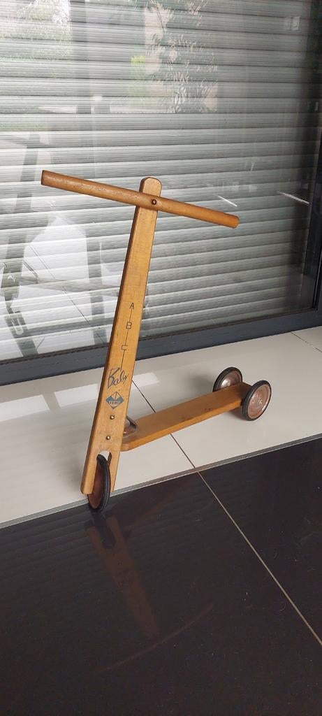Ancienne trottinette vintage abc baby année 50 en bois, Antiek en Kunst, Antiek | Speelgoed, Ophalen