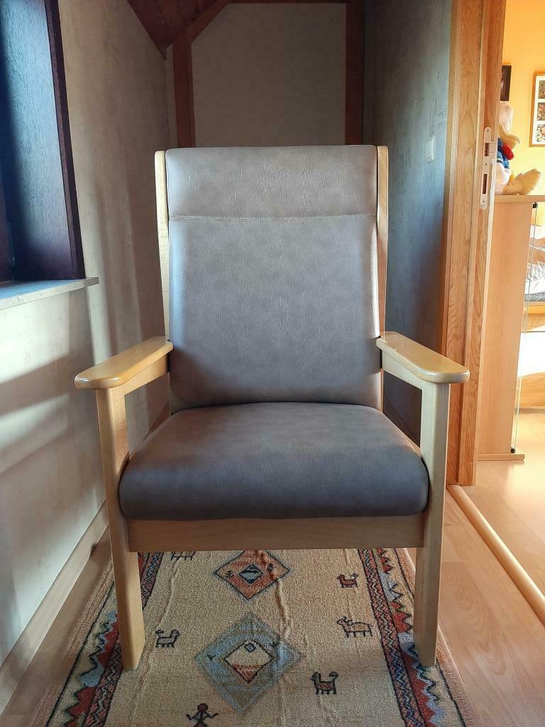 Stoel - comfortabel, Huis en Inrichting, Stoelen, Hout, Gebruikt, Bruin, Ophalen of Verzenden