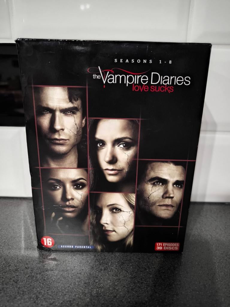 Nieuwe volledige dvd collectie van The Vampire diaries, Ophalen of Verzenden