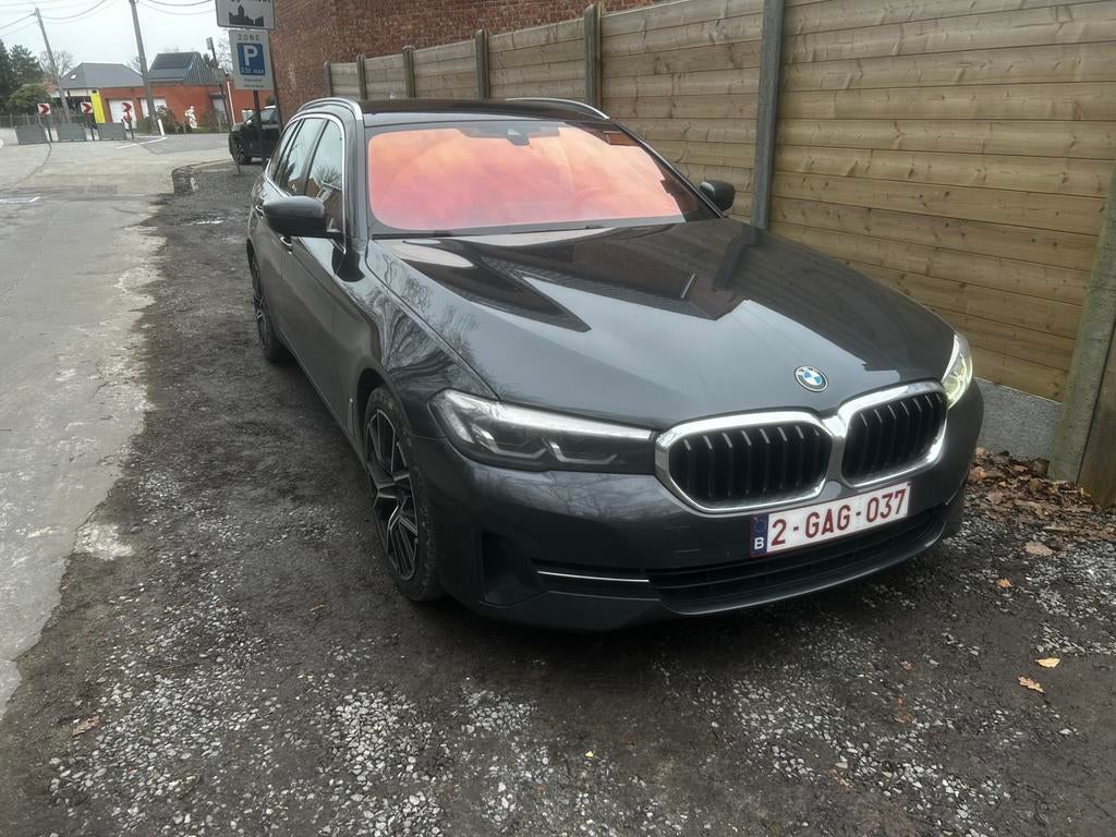 BMW5 Touring 518d Mild Hybrid + EuroAssistance Gold + Carpas, Auto's, BMW, Automaat, Achterwielaandrijving, USB, Zwart