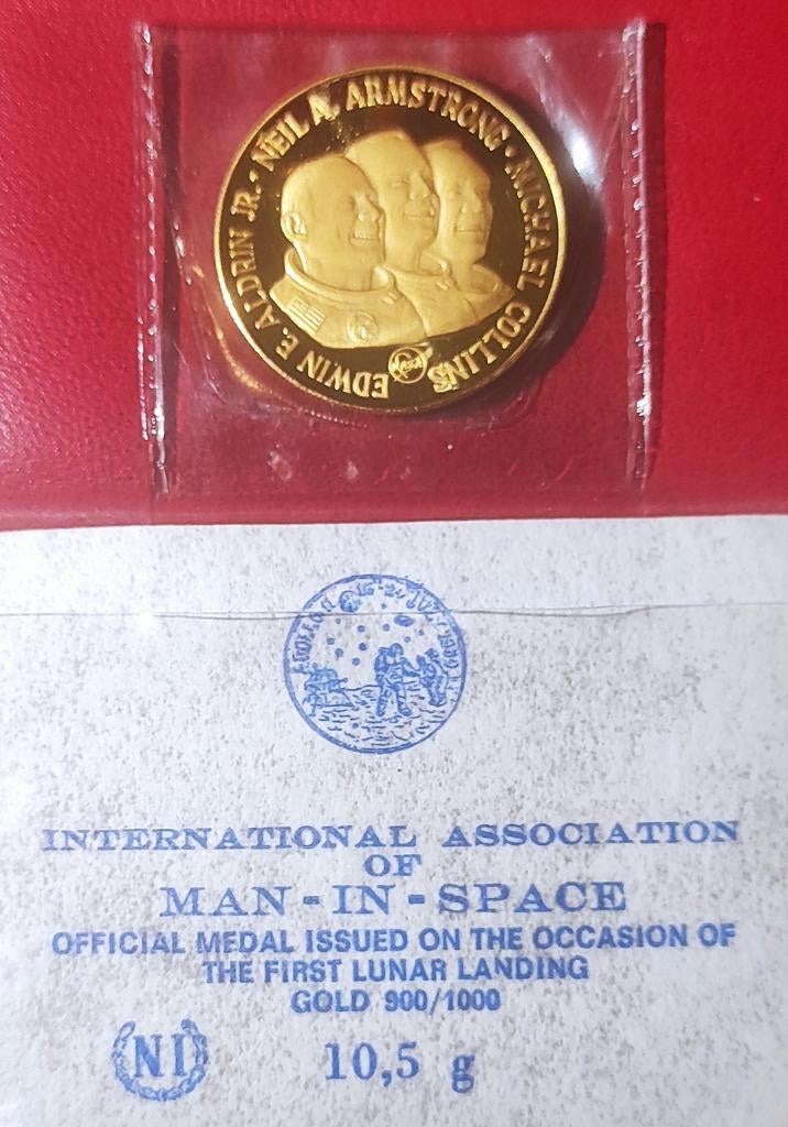 Officiële herdenkingsmunt First Man S/Moon 1969, Postzegels en Munten, Ophalen, Munten
